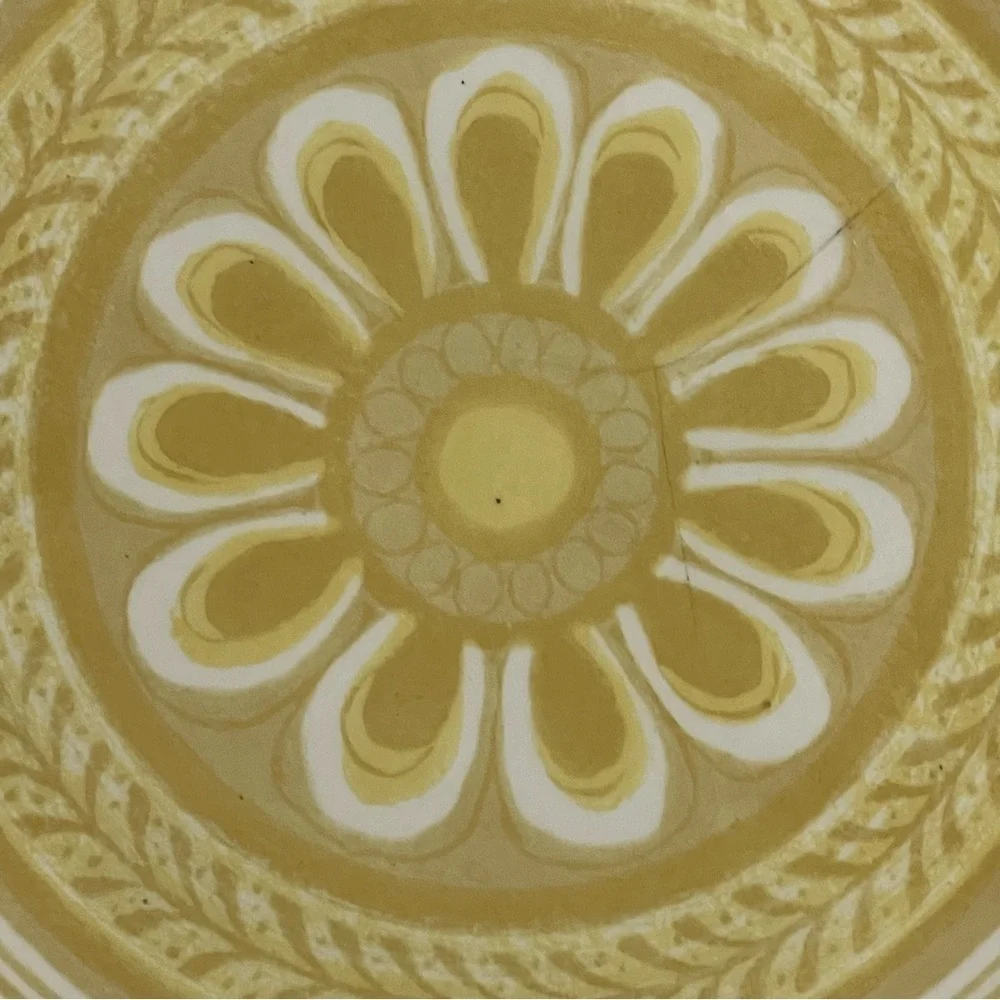 VINTAGE ROYAL CHINA CAVALIER DINNER PLATE